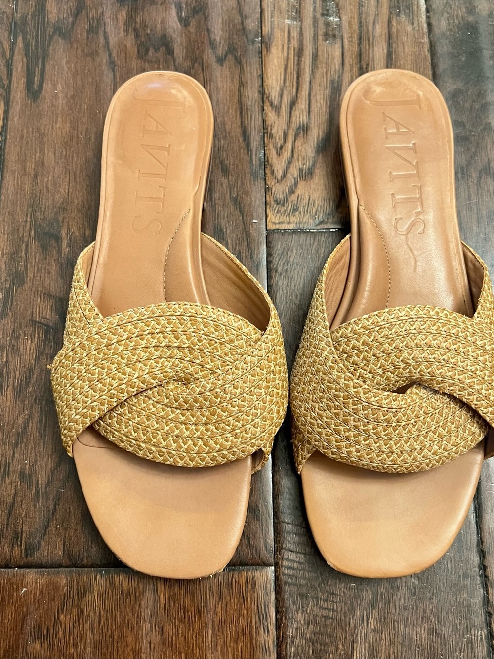 Eric Javits Arika Squishee Straw Espadrilles
